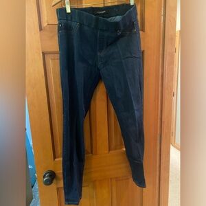 Women’s skinny jeans by Liverpool Jeans Company